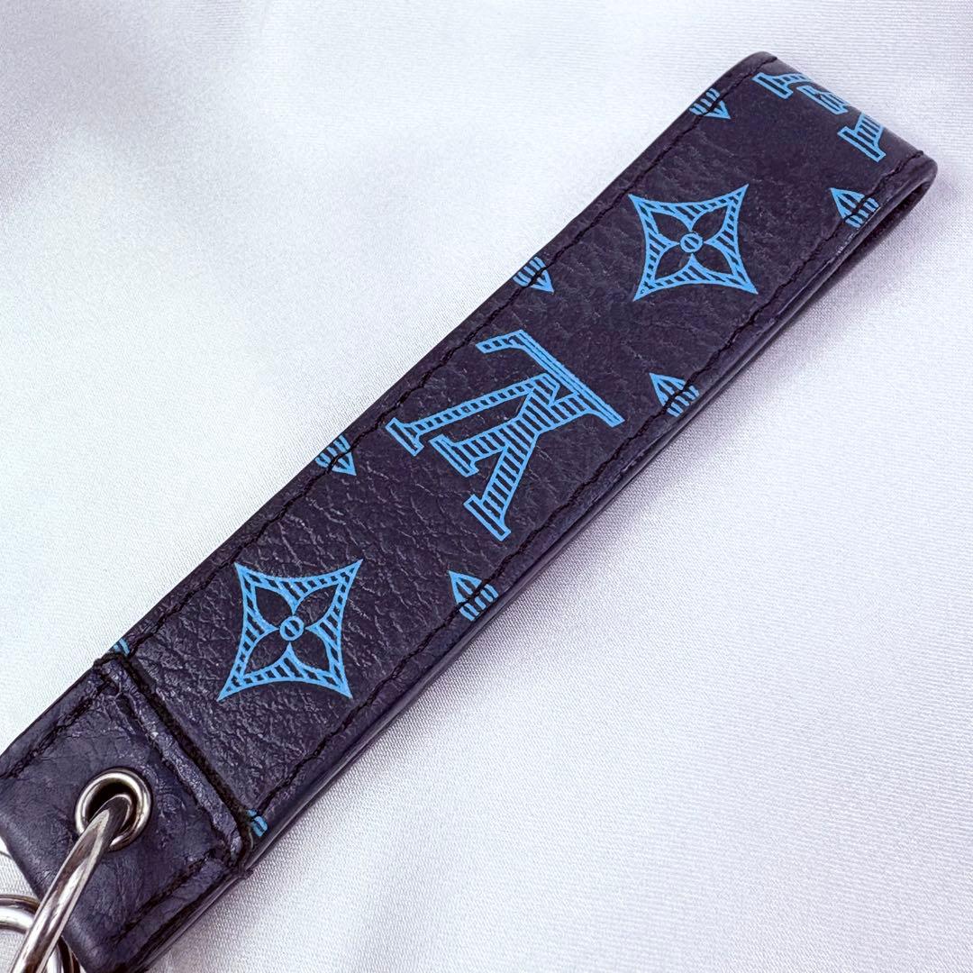 ルイヴィトン キーホルダー モノグラム ドラゴンヌ キーリング