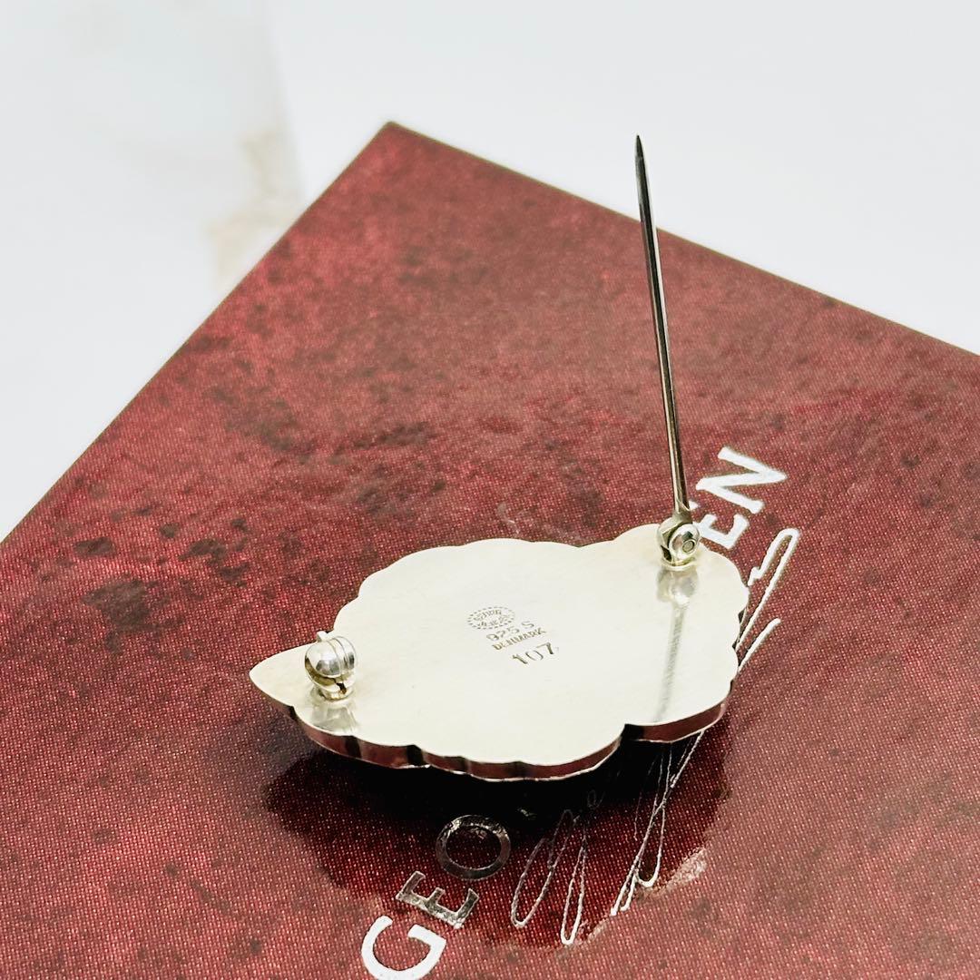   107 ムーンストーン　シルバー　ブローチ　フラワー