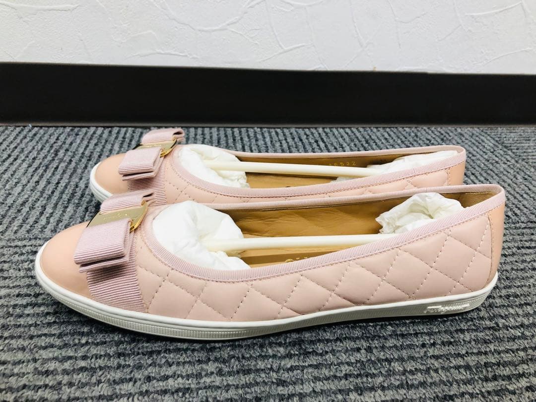 新品 サルヴァトーレフェラガモ フラット パンプス バレリーナパンプス