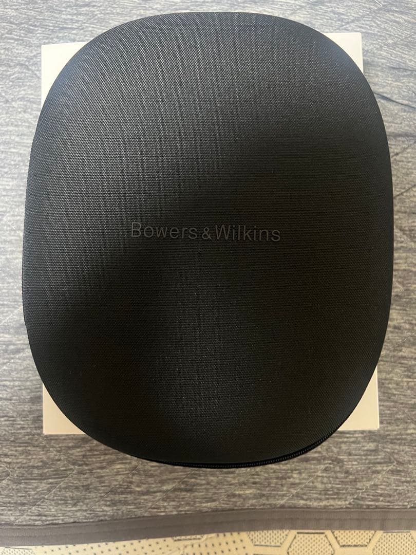 Bowers & Wilkins Px8 ワイヤレスヘッドフォン
