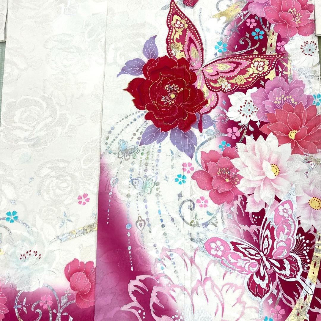☆中古品☆振袖　単品　正絹　白系花・蝶模様B級品汚れ有り振袖