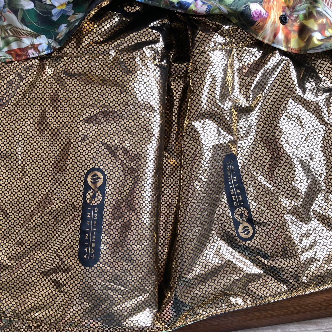 コロンビア　カップヌードルコラボ　ブランケット