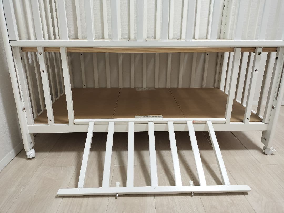 ベビーベッド　KATOJI カトージ　タチベッド