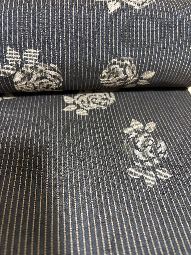 ★アンティーク縞に薔薇の反物