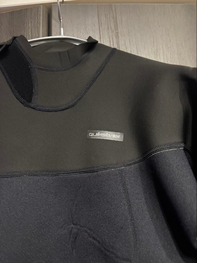 Quiksilver フルスーツ Lサイズ ブラック　新品未使用