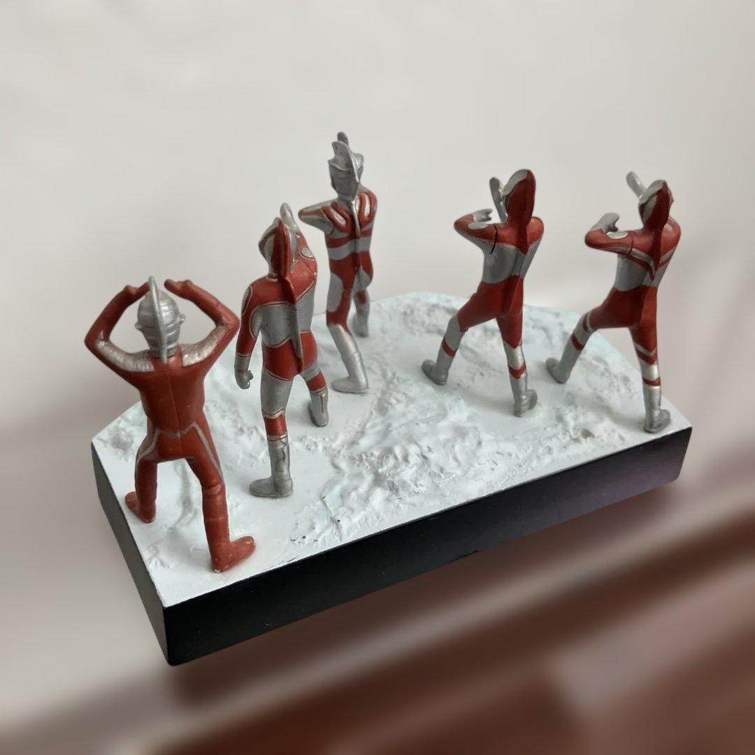 【ウルトラ怪獣戯画シリーズ 1/11迄最終価格】輝け！ウルトラ五兄弟 開封品