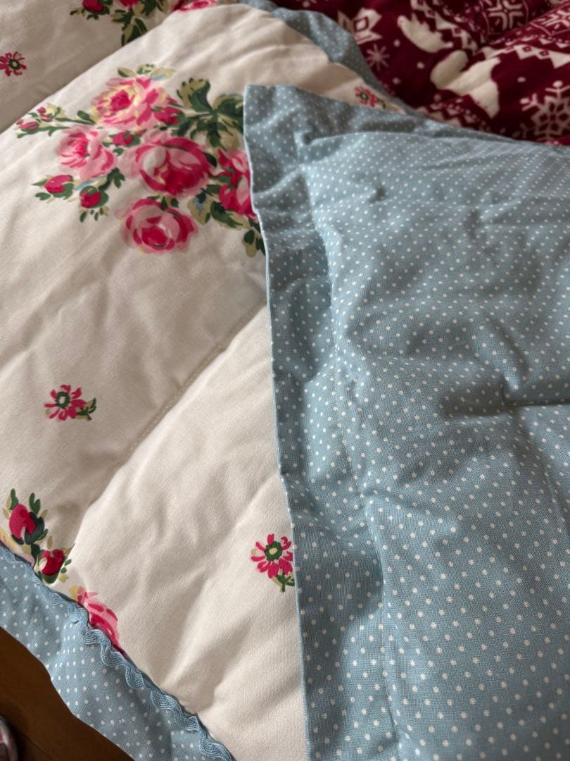 ローラアシュレイ バンチェッドロージズ　シートクッション　タグ付き未使用