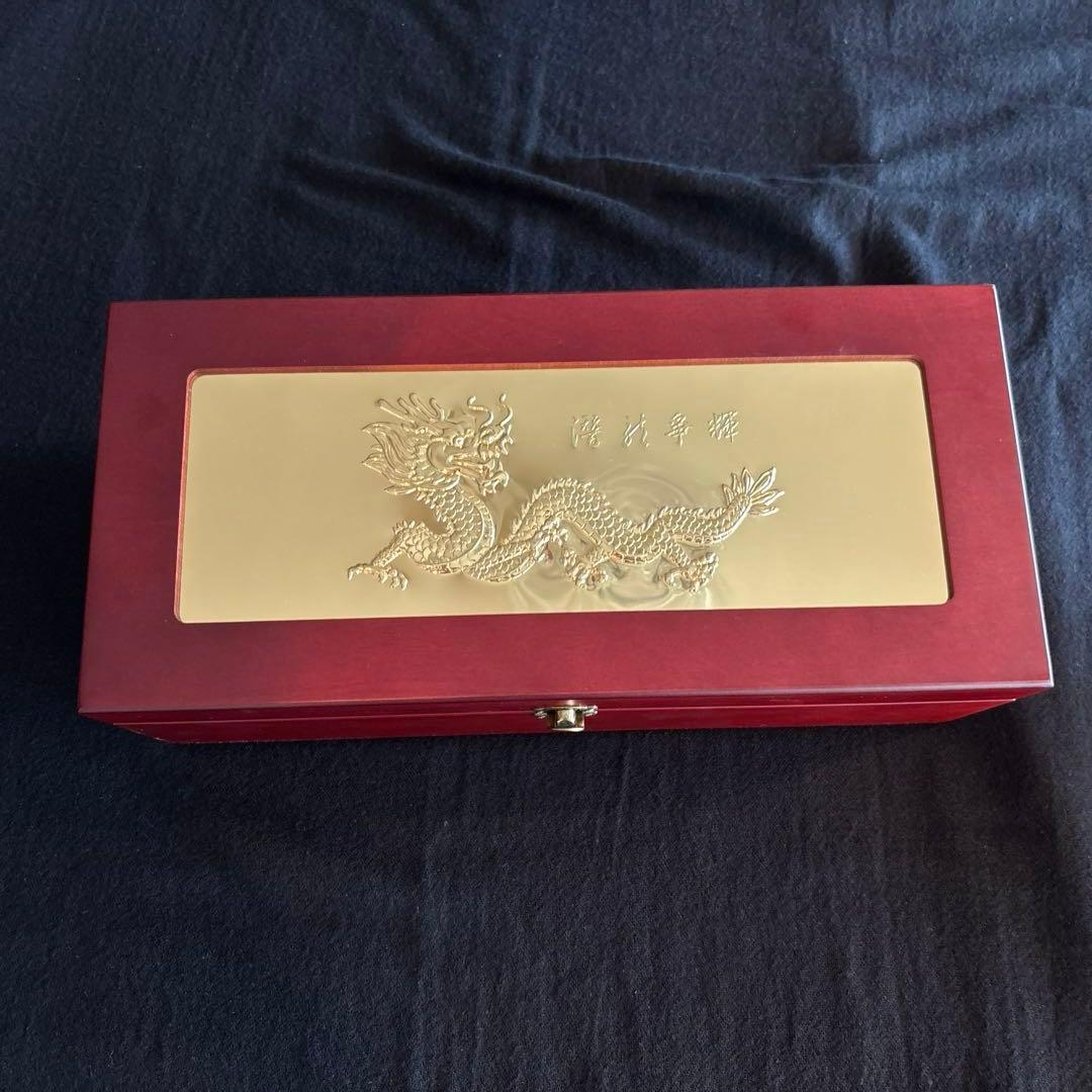 中国酒玉山金 黄金高粱 八年陳高 潜龍争輝