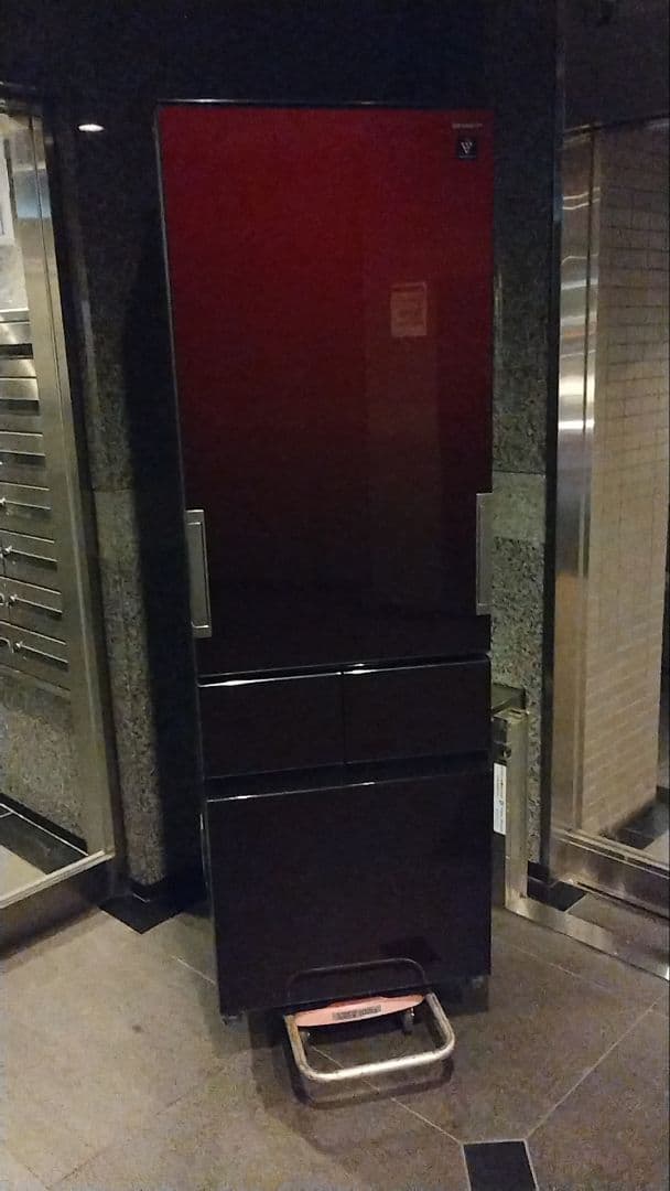 近隣地域無料配送★美品★自動製氷機能付きプラズマクラスター搭載4ドア大容量冷蔵庫