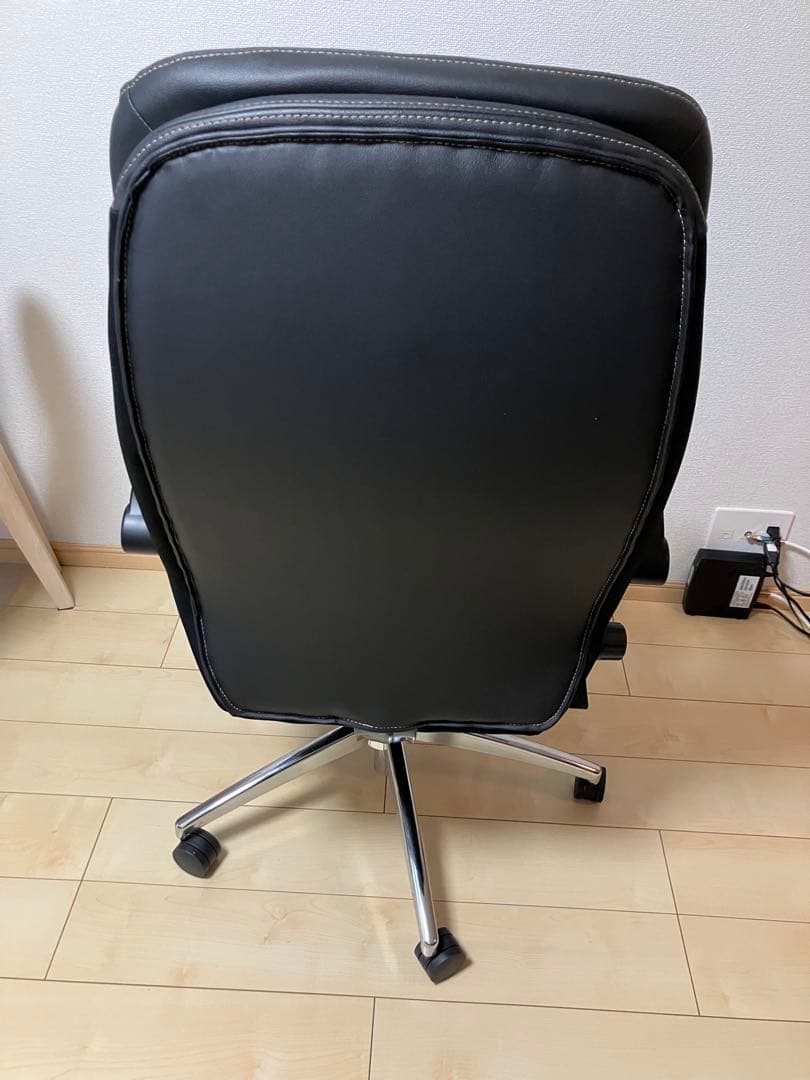 ニトリ　ワークチェア　リカルド　PUブレスレザー　黒　フットレスト付き