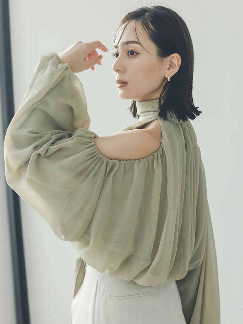 【美品】シフォンボリュームブラウス セージグリーン アニュアンス