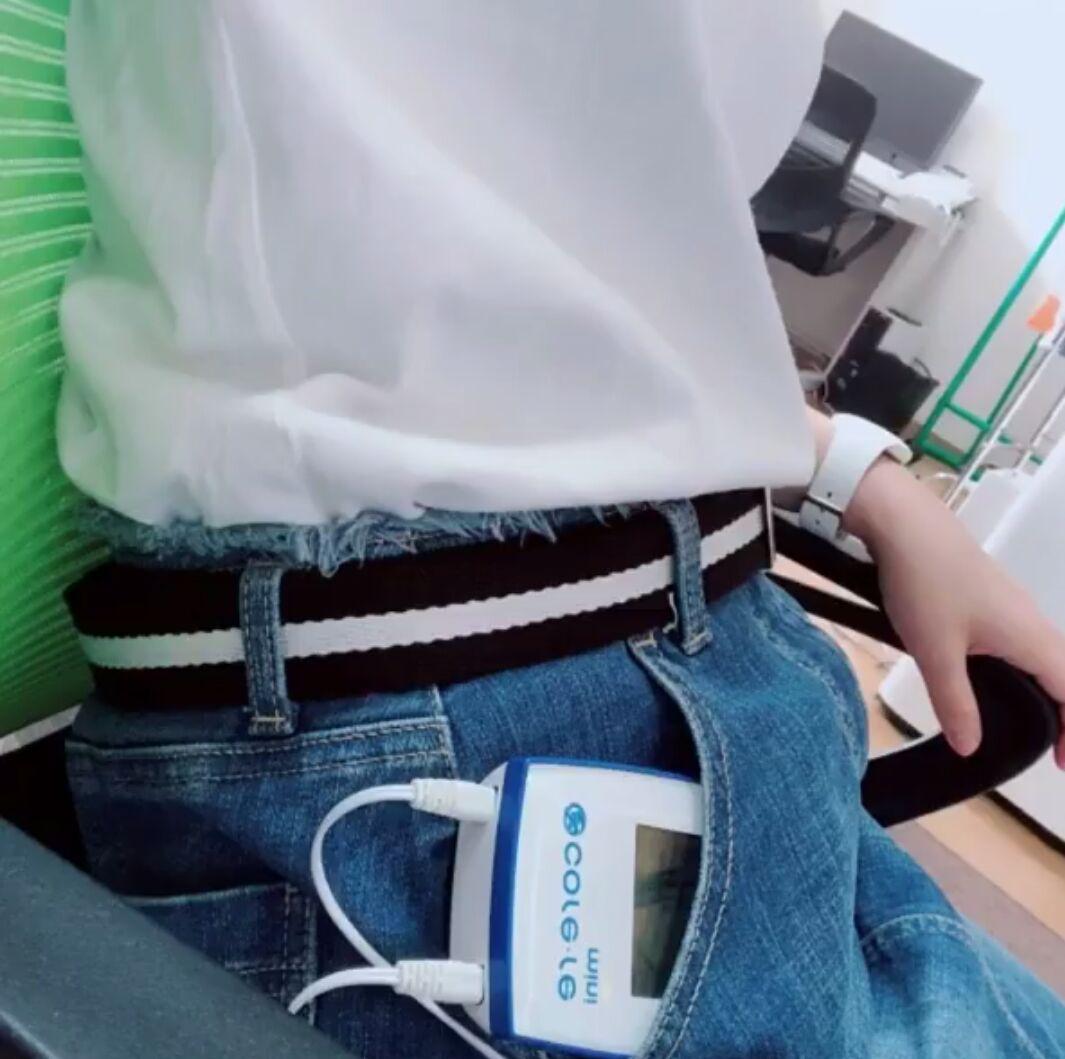 新品未使用保証書付き　高出力携帯用ＥＭＳトレーニング機
コアレミニ