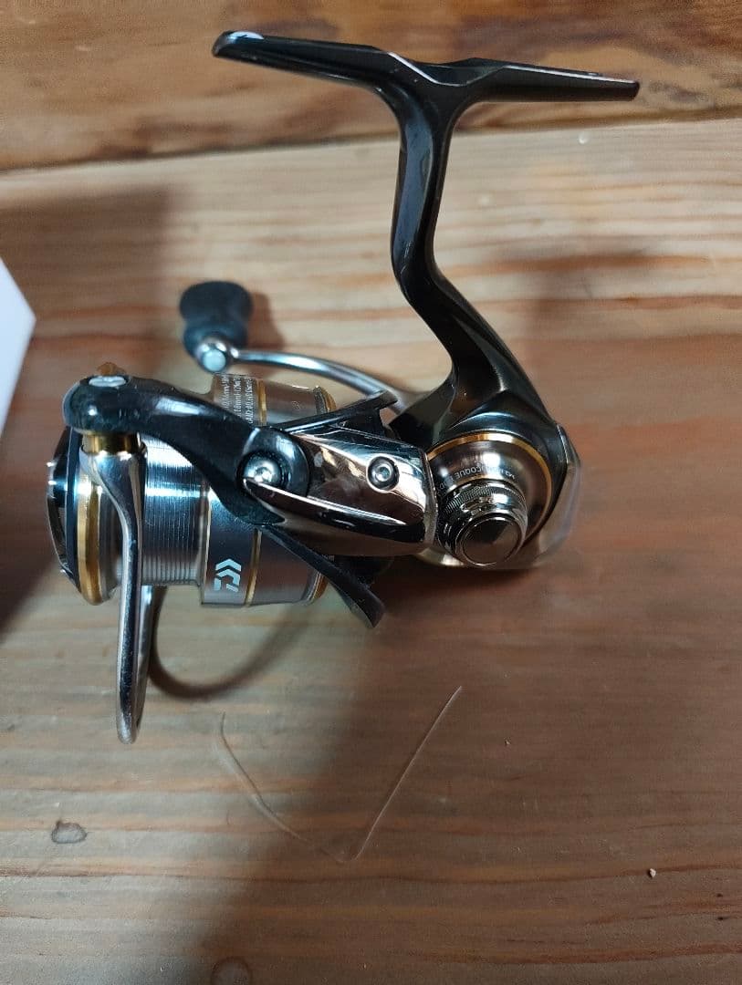 DAIWA 20ルビアス 20LUVIAS 2500 スピニングリール