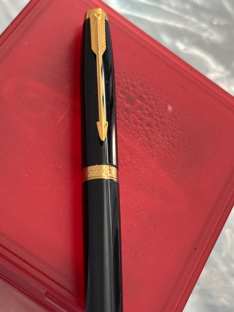 【美品】PARKER パーカー 万年筆 14Kペン先 黒×ゴールドレザーケース付