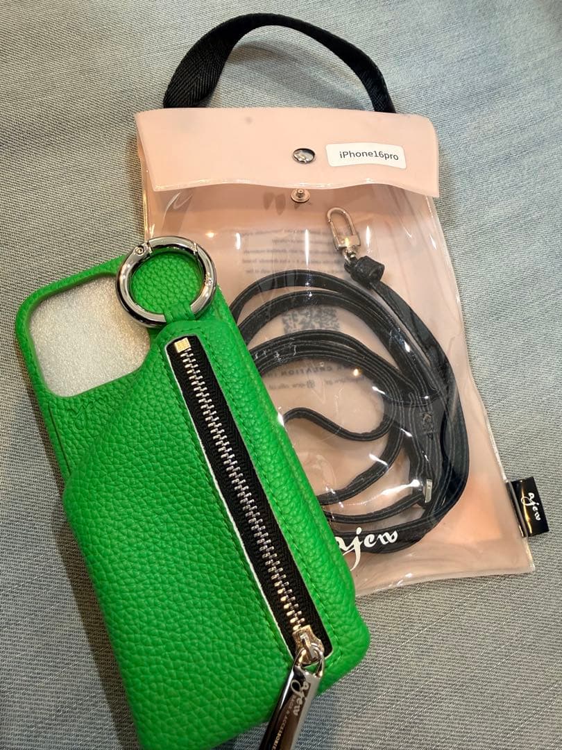 ajew/エジュー/【ひも付き】 iPhone16Proケース