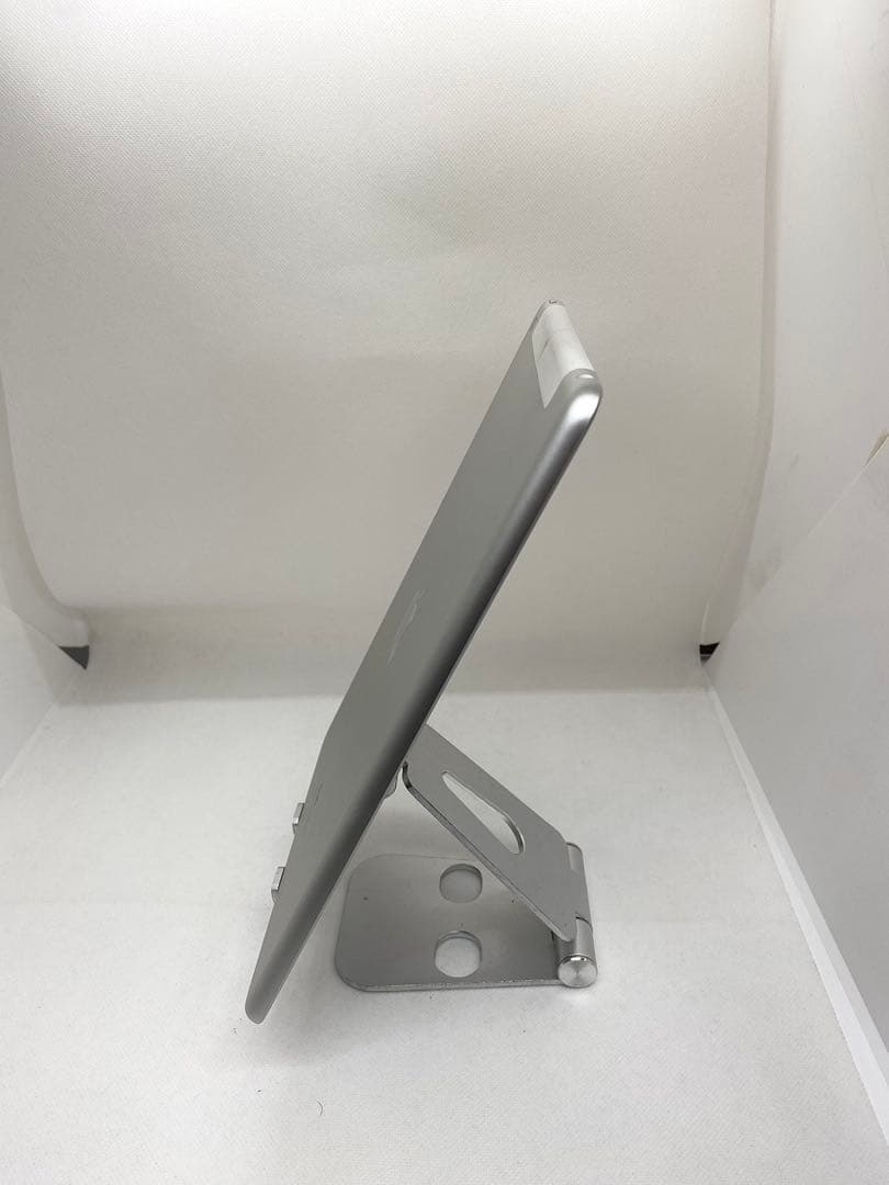 ア*ー様 iPad 第6世代 本体 バッテリー95% 53489