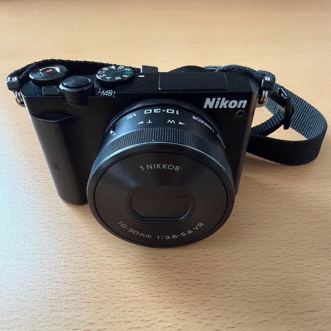 Nikon 1 J5 ミラーレス一眼カメラ