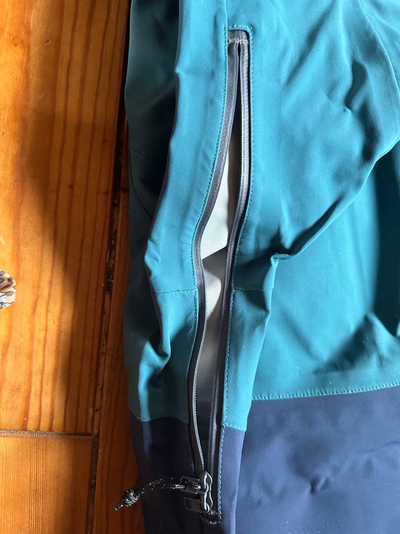 【XSサイズ】P.RHYTHM SMILE JACKET 女性着用