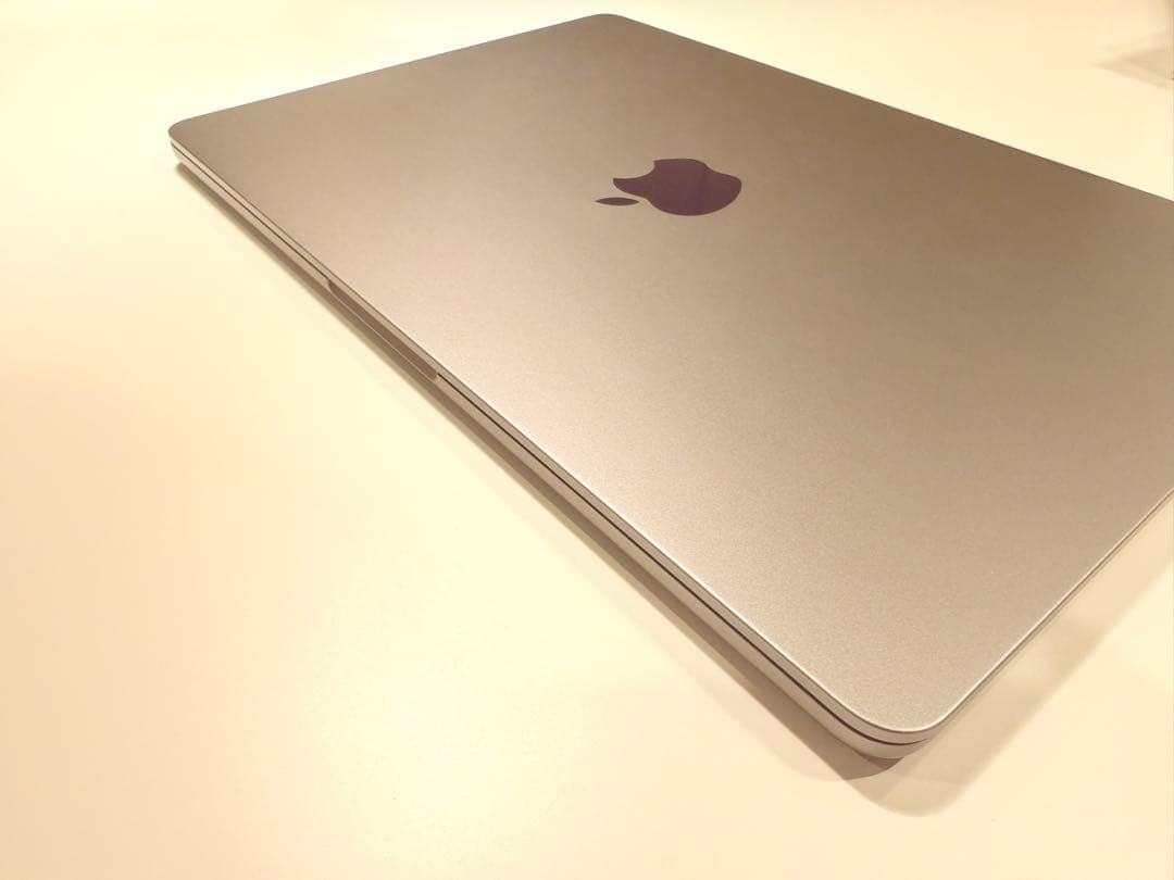 M2 Macbook Air 13.6in スペースグレイ　512GB US配列