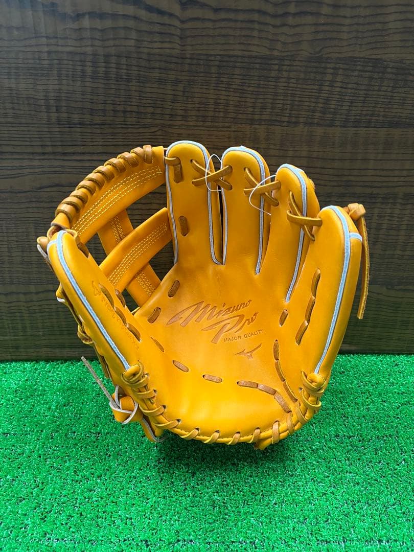 ・新品未使用　限定モデル　ミズノプロ　小指2本入れ仕様