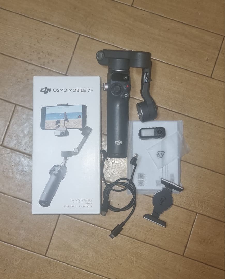 Q*y様 (お値下げしました! ) 箱あり DJI Osmo Mobile 7P