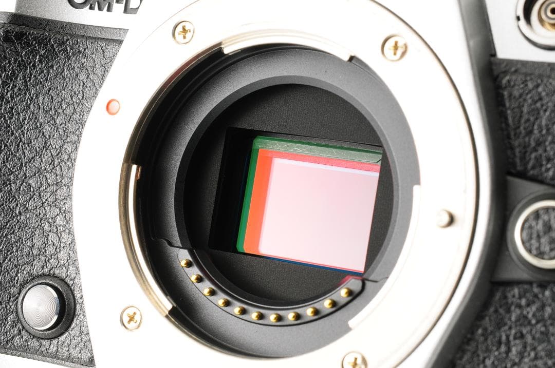 【美品】オリンパス OLYMPUS OM-D E-M5 II ミラーレス ボディ