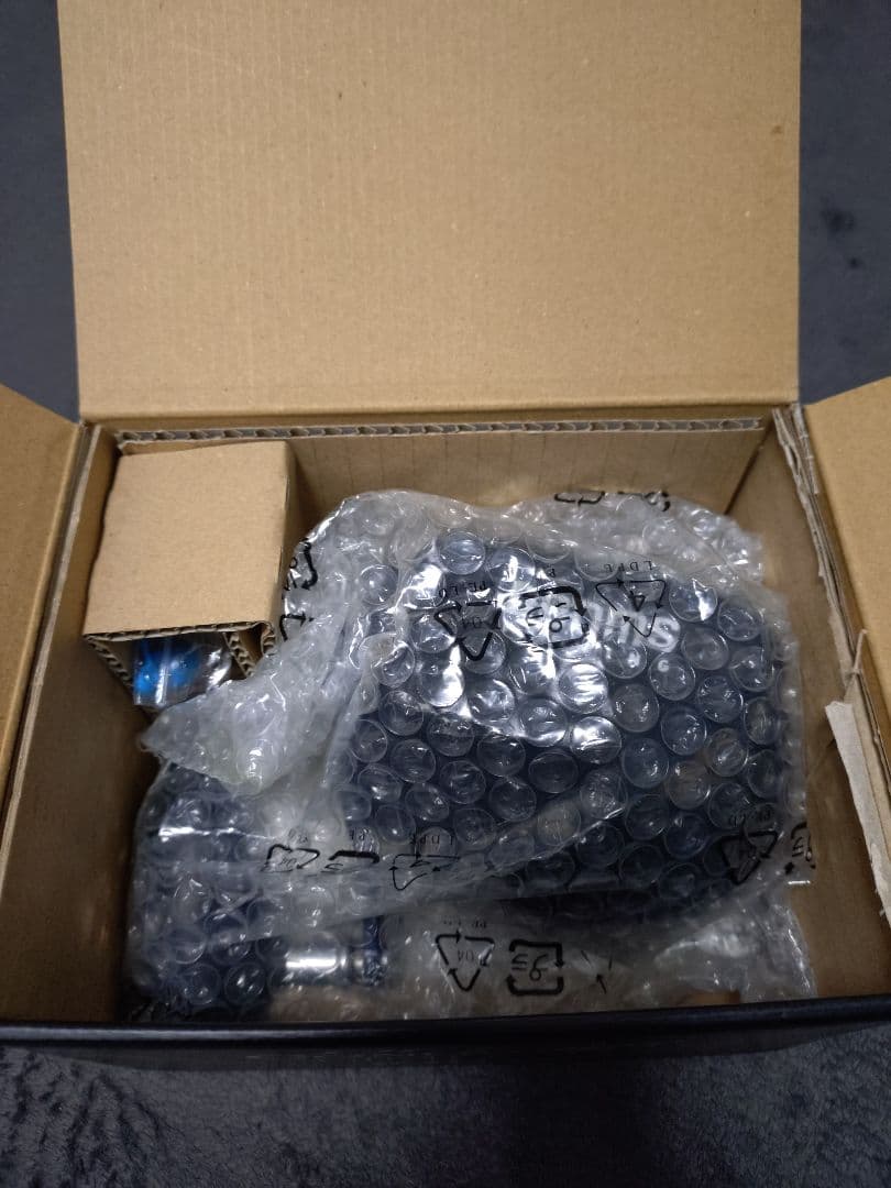 【極美品・完備品】シマノ オシアコンクエスト リミテッド 301HG（左）