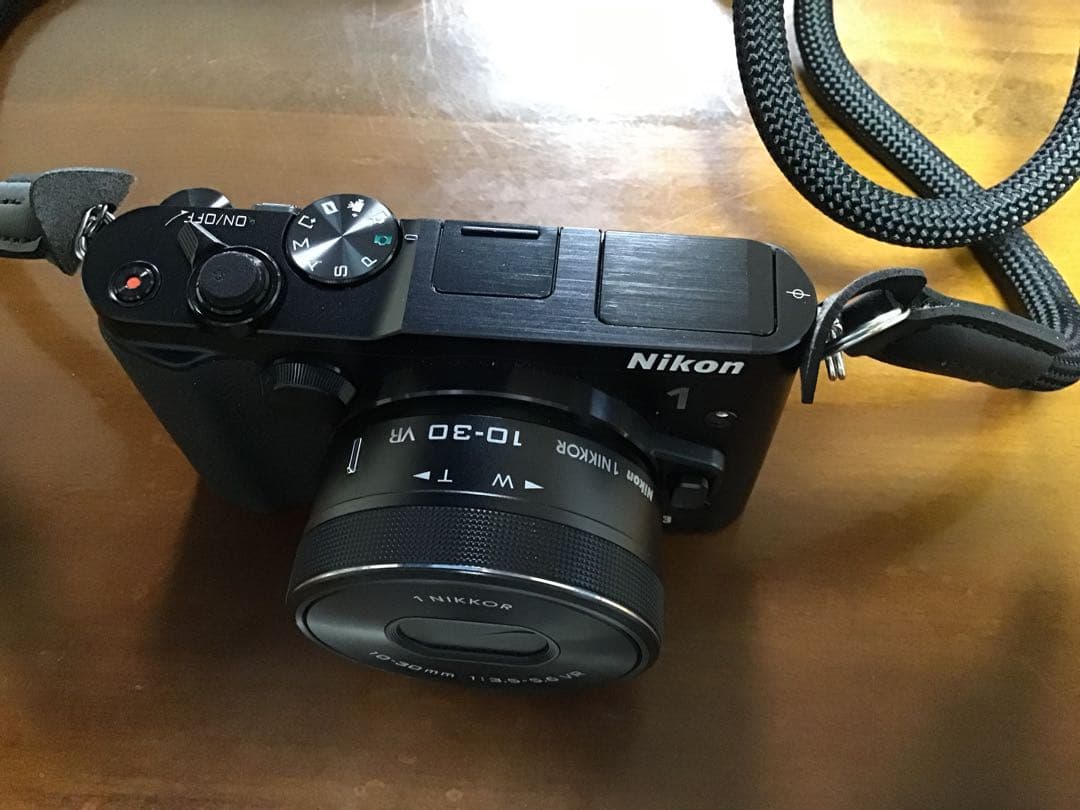 Nikon 1 V3 ミラーレス10-30mm 30-110mmレンズ付極美品