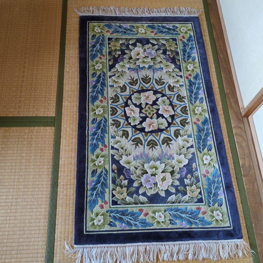 玄関マット　花柄刺繍ネイビーブルー　ラグ