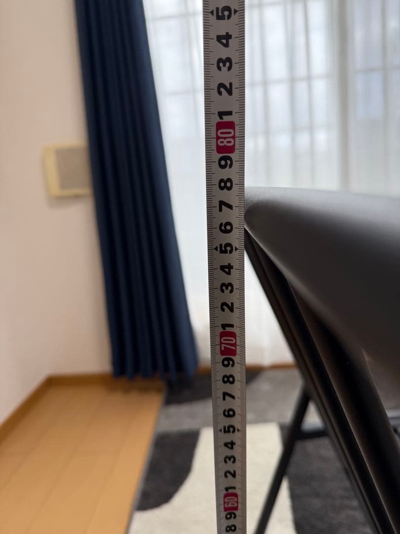 ブラック 2人掛けソファ モダンデザイン