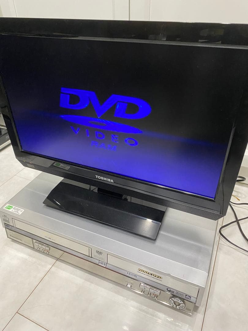 パナソニック VHS.DVDプレーヤー DMR-E150V