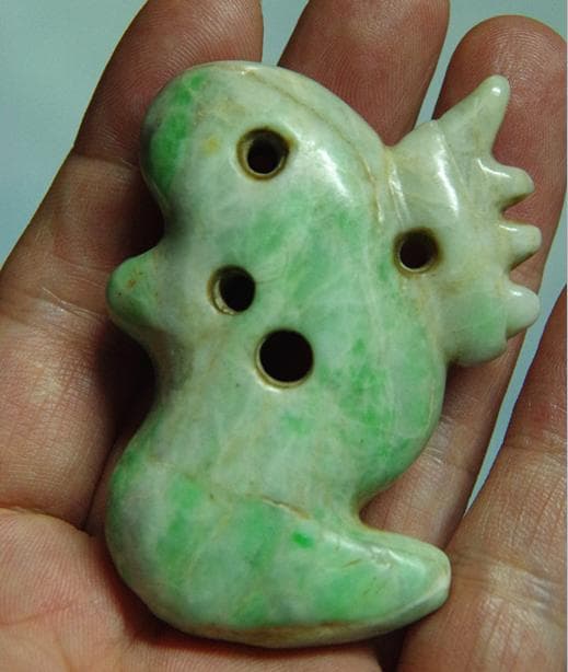 縄文期★伝世重宝縦横貫通多孔超大きな音が鳴る古色風化糸魚川硬玉翡翠製獣形勾玉石笛
