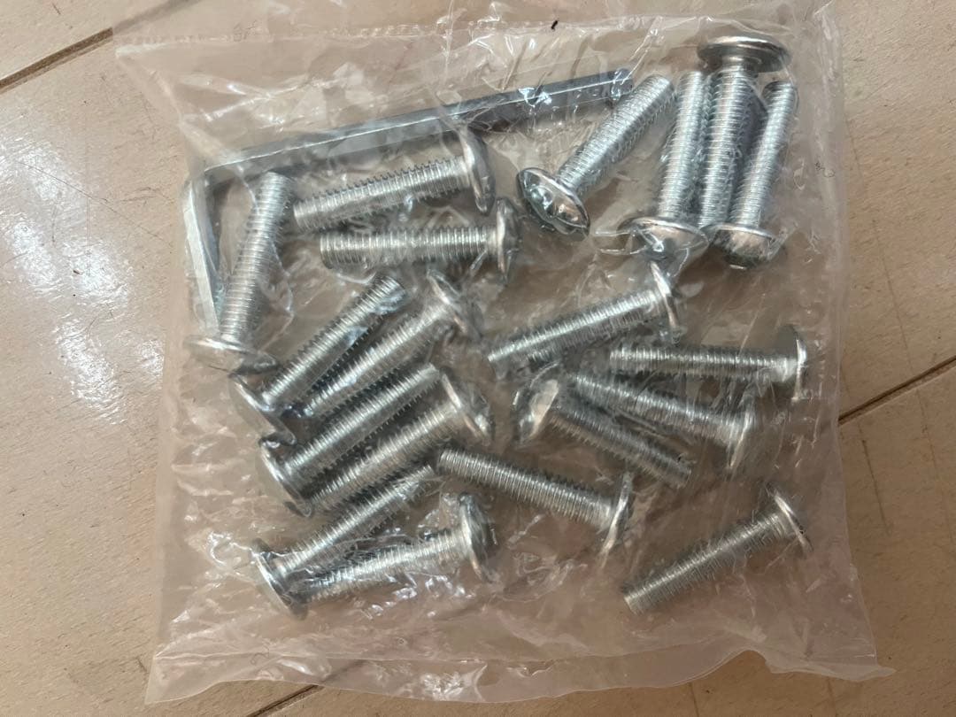 アイアンラック4段　送料込み