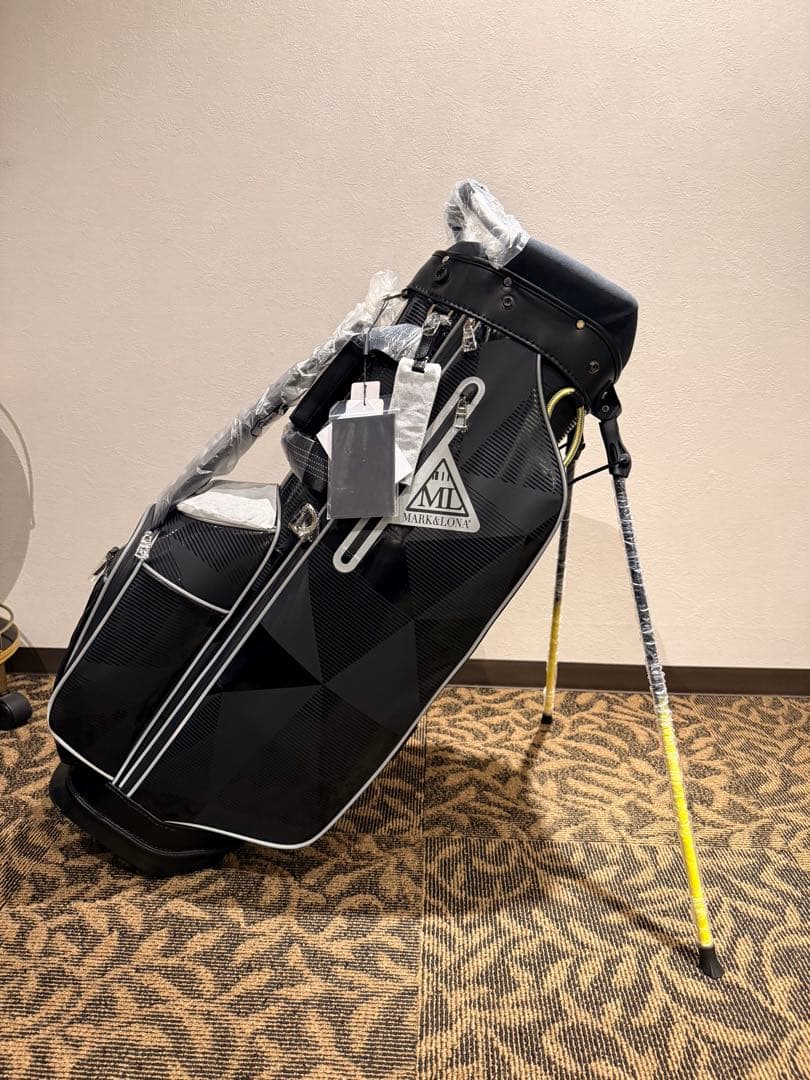 MARK&LONA スタンド付きキャディバッグ ブラック