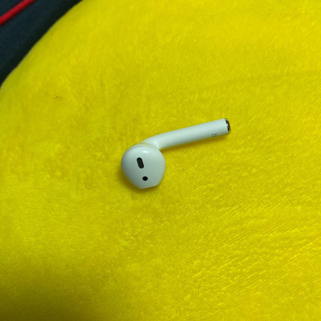 Apple AirPods ケース付き第2世代