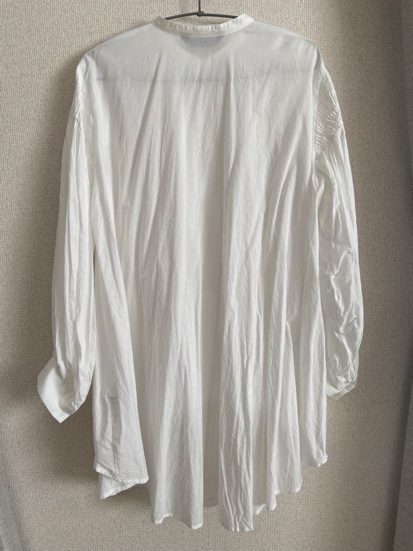 mizuiro ind ピンタックパフスリーブシャツ オフホワイト