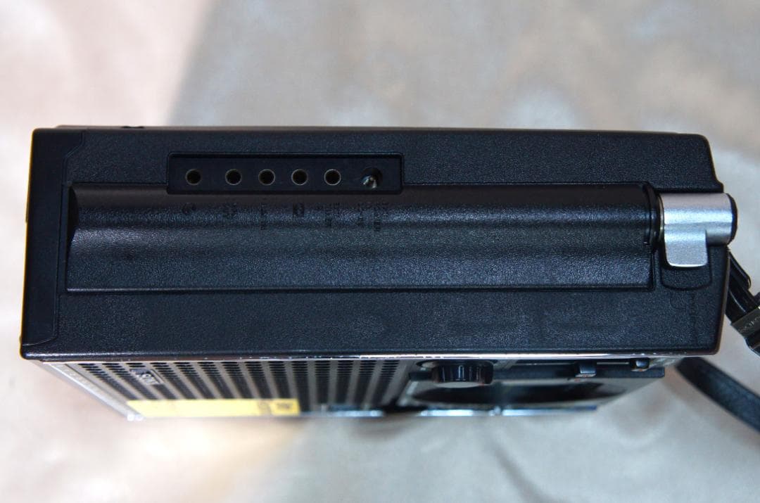 ☆とても綺麗受信OK☆SONYソニースカイセンサーICF-5600☆BCLラジオ