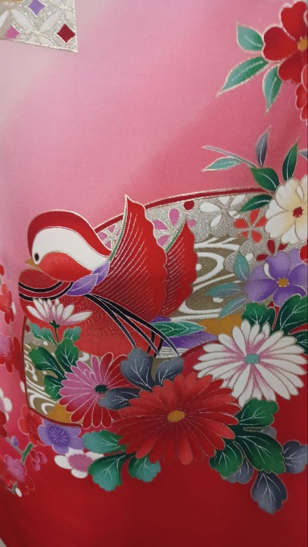 七五三　女の子着物 赤色 花柄 蝶刺繍 着物　3才