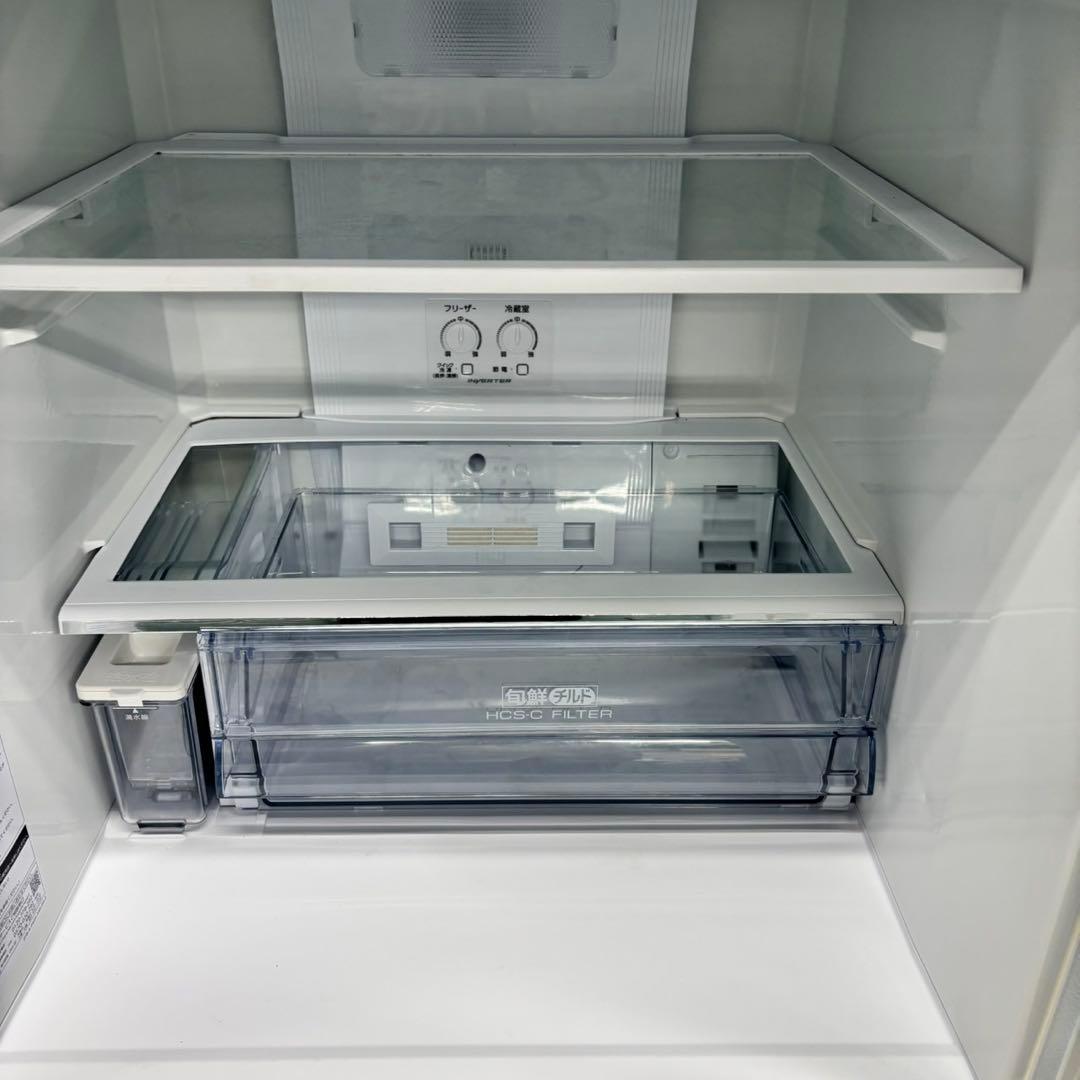 566 おすすめ！　家庭用・一人暮らし　冷蔵庫　大型　200L〜300L 極美品