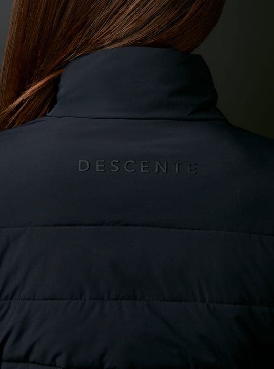 ナイロンストレッチ 中わたジャケット　デサント