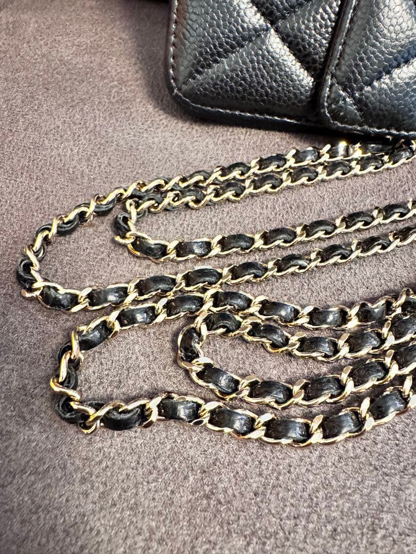 CHANEL iPhoneケース　キャビアスキン　15 pro Max