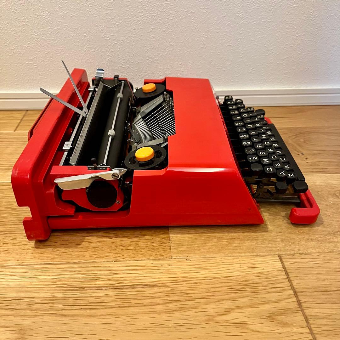 【昭和レトロ】オリベッティ タイプライター Valentine バレンタイン