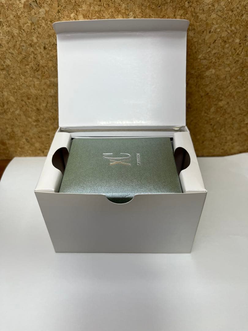 シチズン　クロスシー　CITIZEN XC ES8084−59W