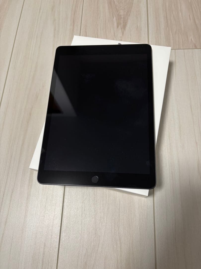 Apple iPad 第9世代　スペースグレー 本体　Wi-Fiモデル　64GB