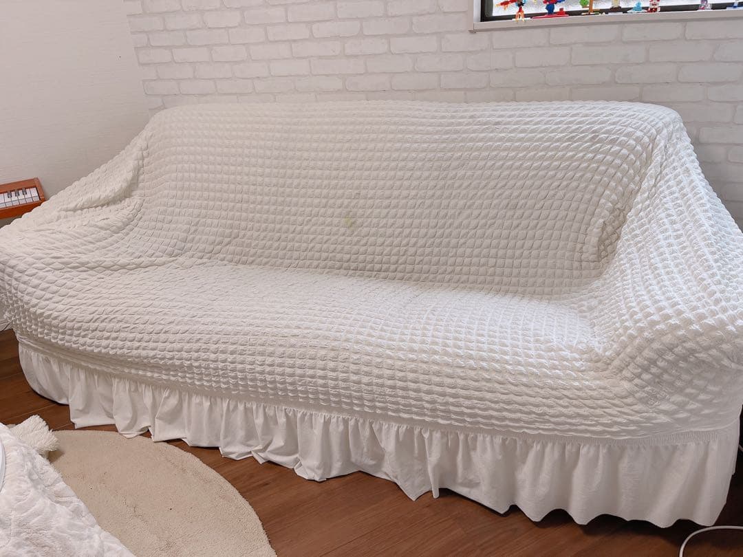 ベージュレザー 3人掛けソファ　合皮　クッション性