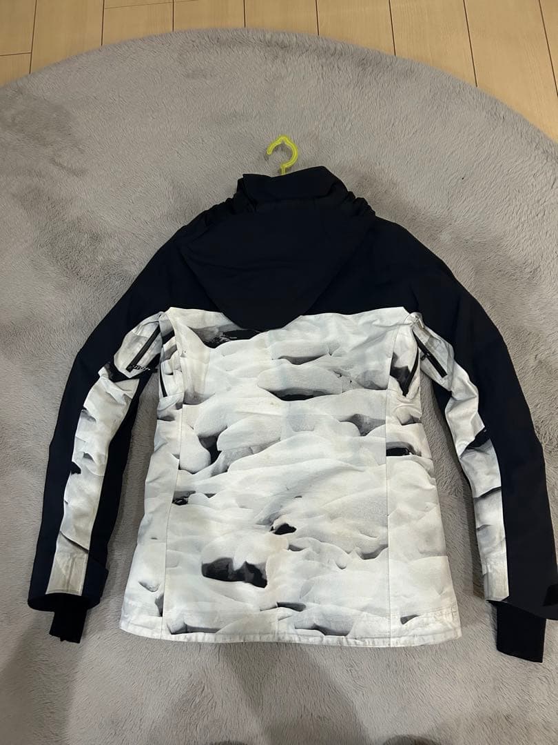 BURTON ak GORE-TEX ジャケット レディース　定価59,400円