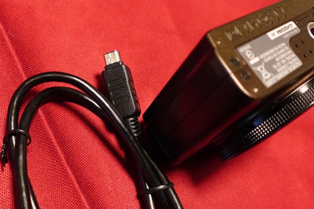 美品！OLYMPUS STYLUS XZ-10 コンパクトデジタルカメラ