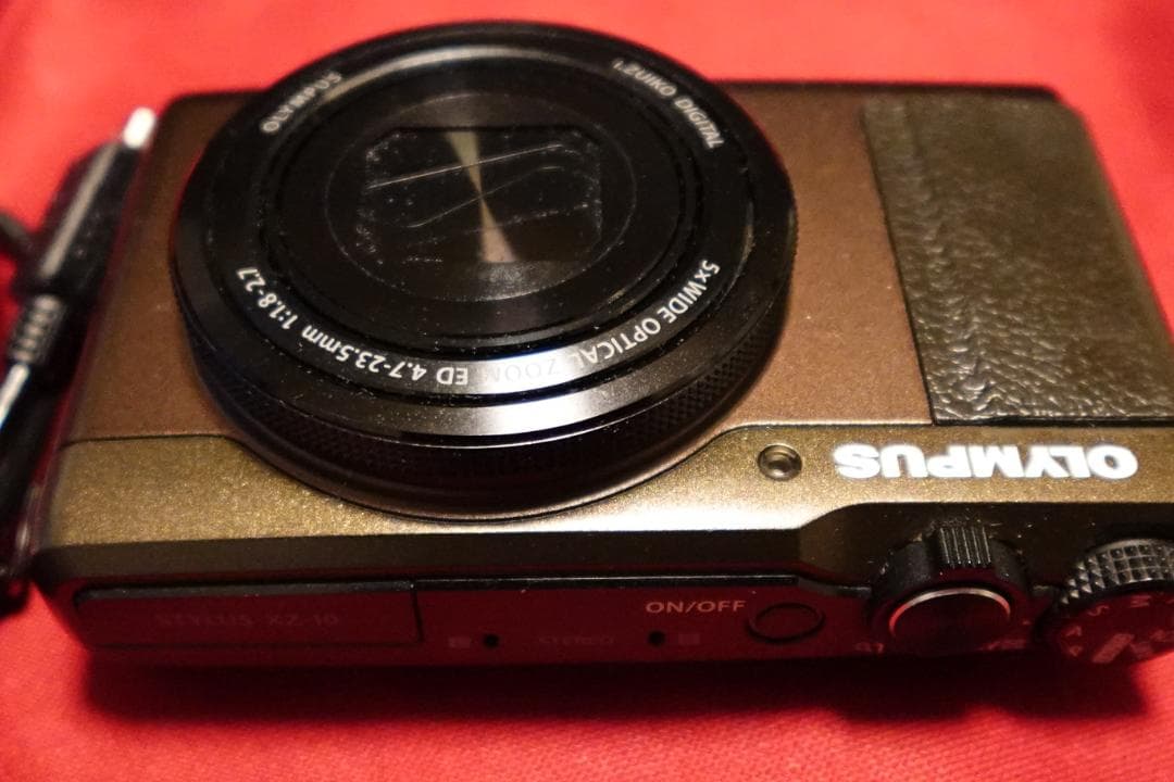 美品！OLYMPUS STYLUS XZ-10 コンパクトデジタルカメラ