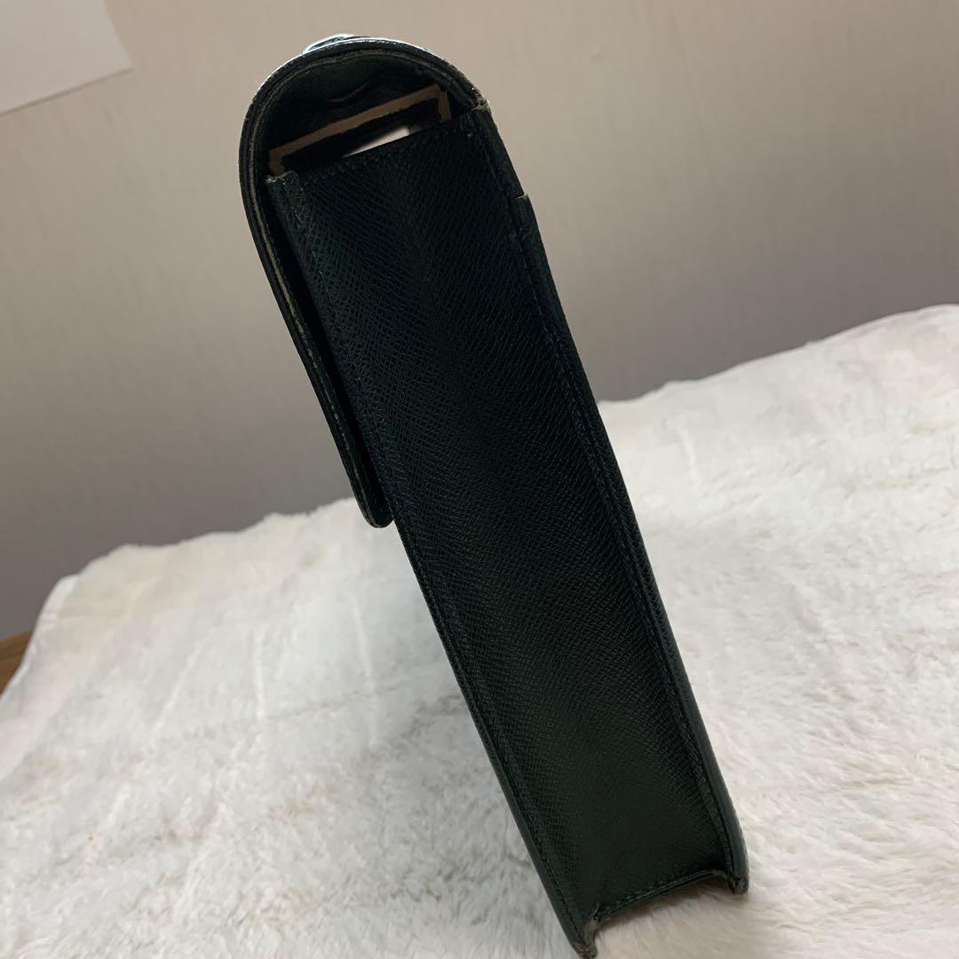 ルイヴィトンタイガセルヴィエットクラド　ブリーフケース