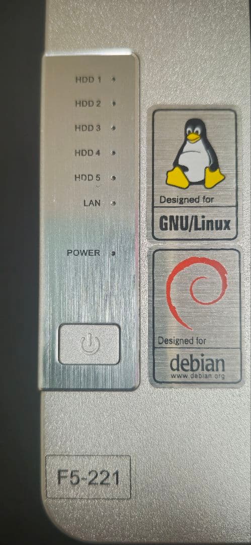 TERRAMASTER F5-221 5ベイNAS + 4GB DDR3